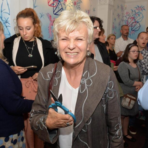 The Argus – Julie Walters, Team Domenica